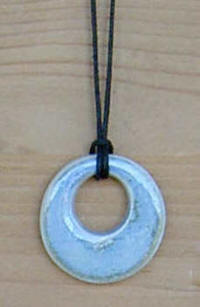 COLLIER, Porzellan, hellblau;